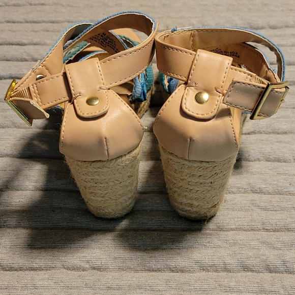 Relativity Lively Wedge Sandals - Picture 5 of 8